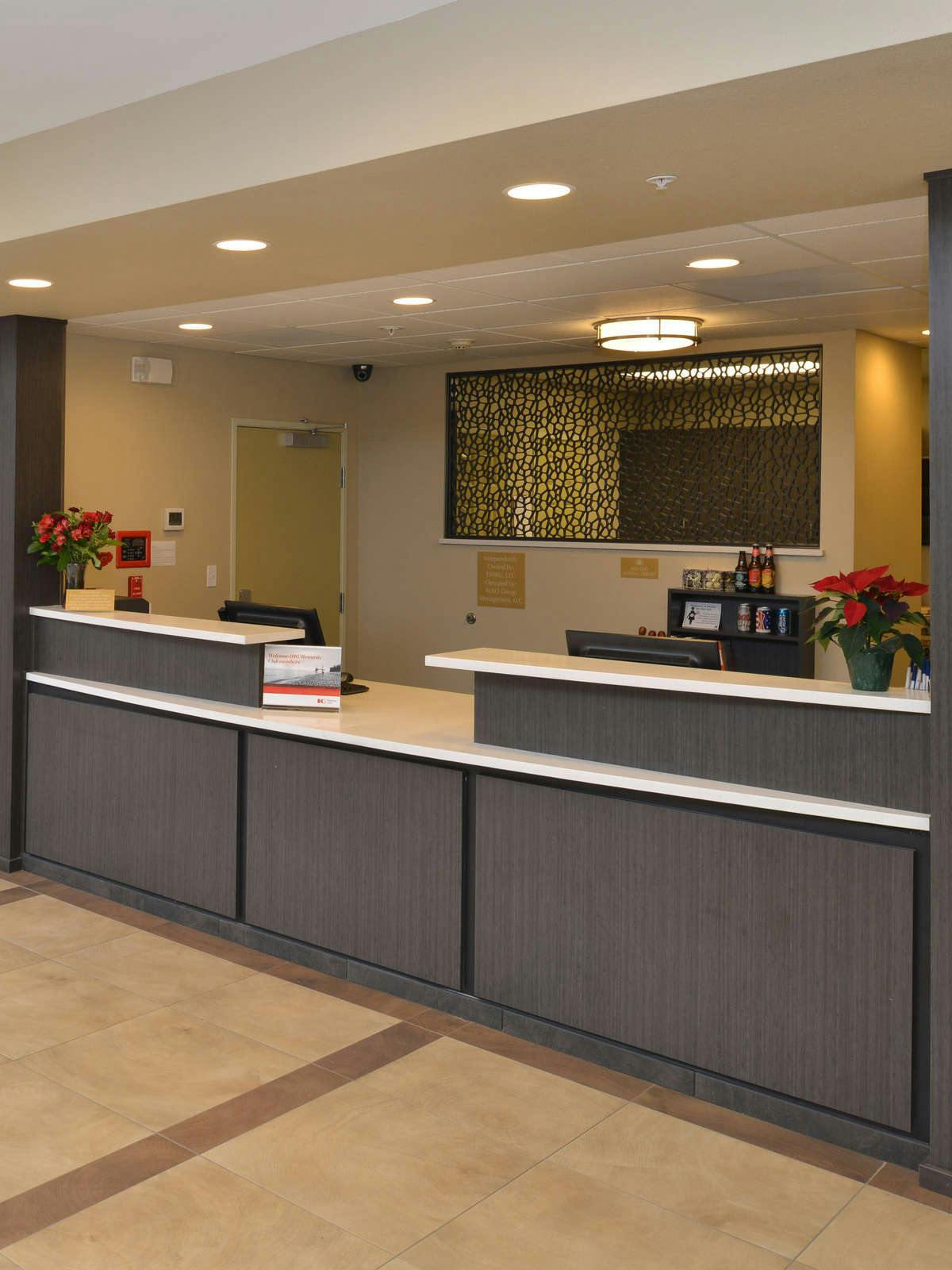 Hotel Candlewood Suites Eugene Springfield photo 1