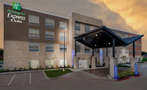 Holiday Inn Express & Suites Missouri City West