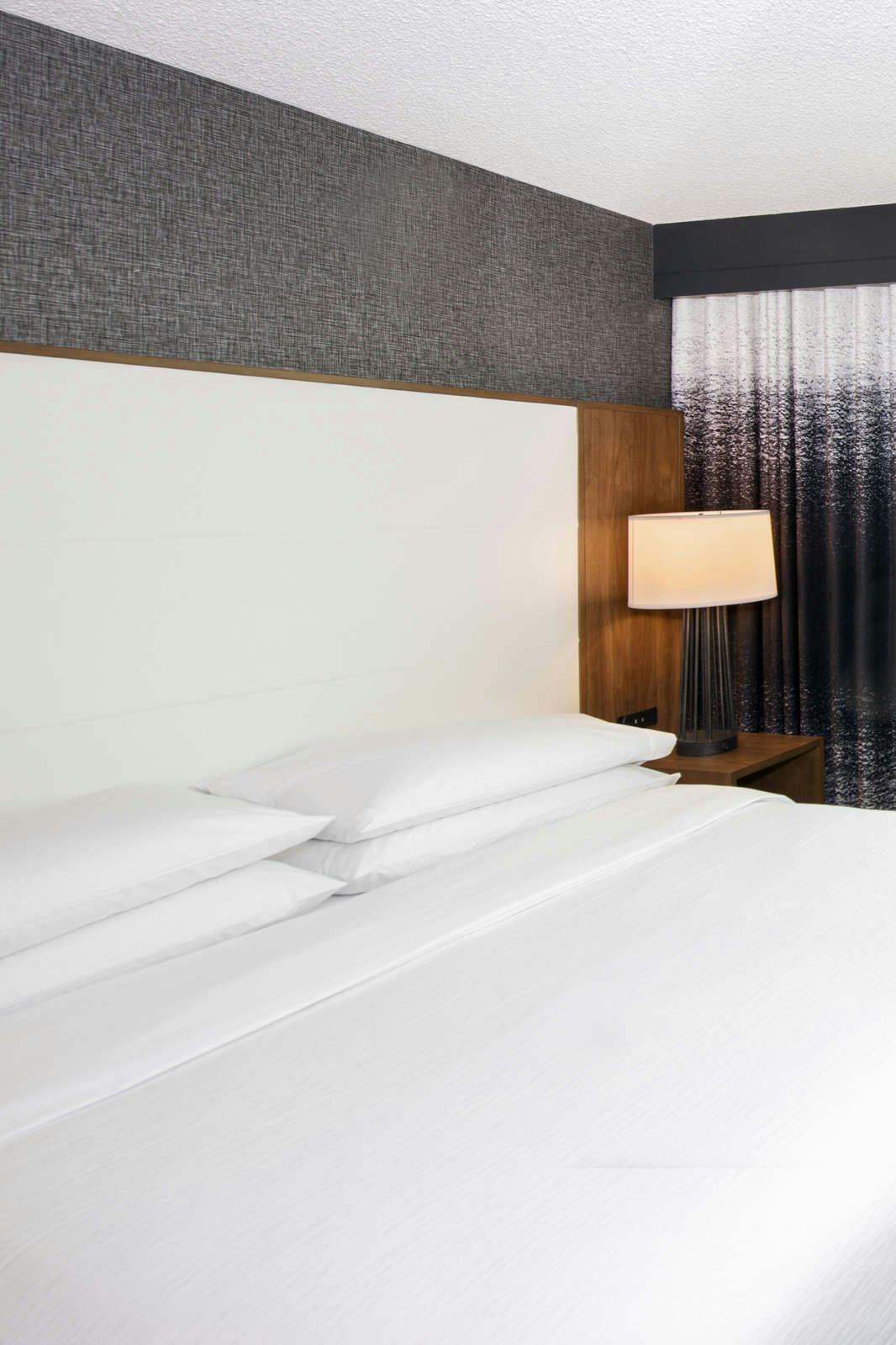 Hotel Embassy Suites by Hilton Walnut Creek photo 2