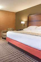 Hotel Drury Inn and Suites Jackson MO photo 2
