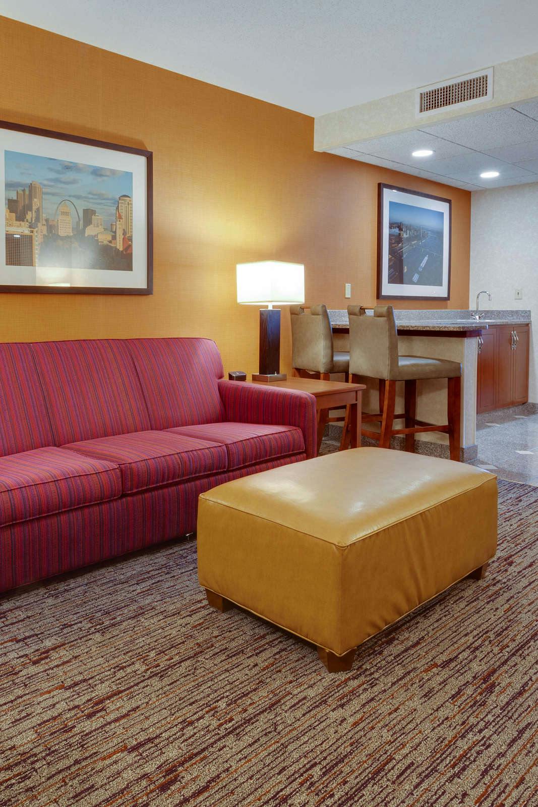 Hotel Drury Inn and Suites St Louis Forest Park photo 5