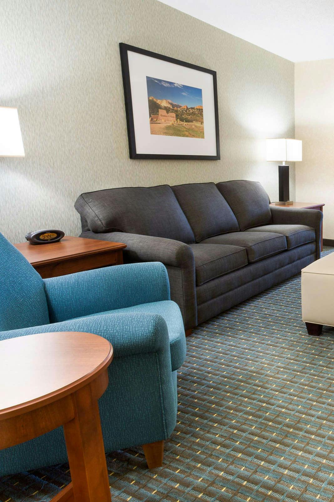 Hotel Drury Inn and Suites Colorado Springs Near the Air Force Academy photo 3
