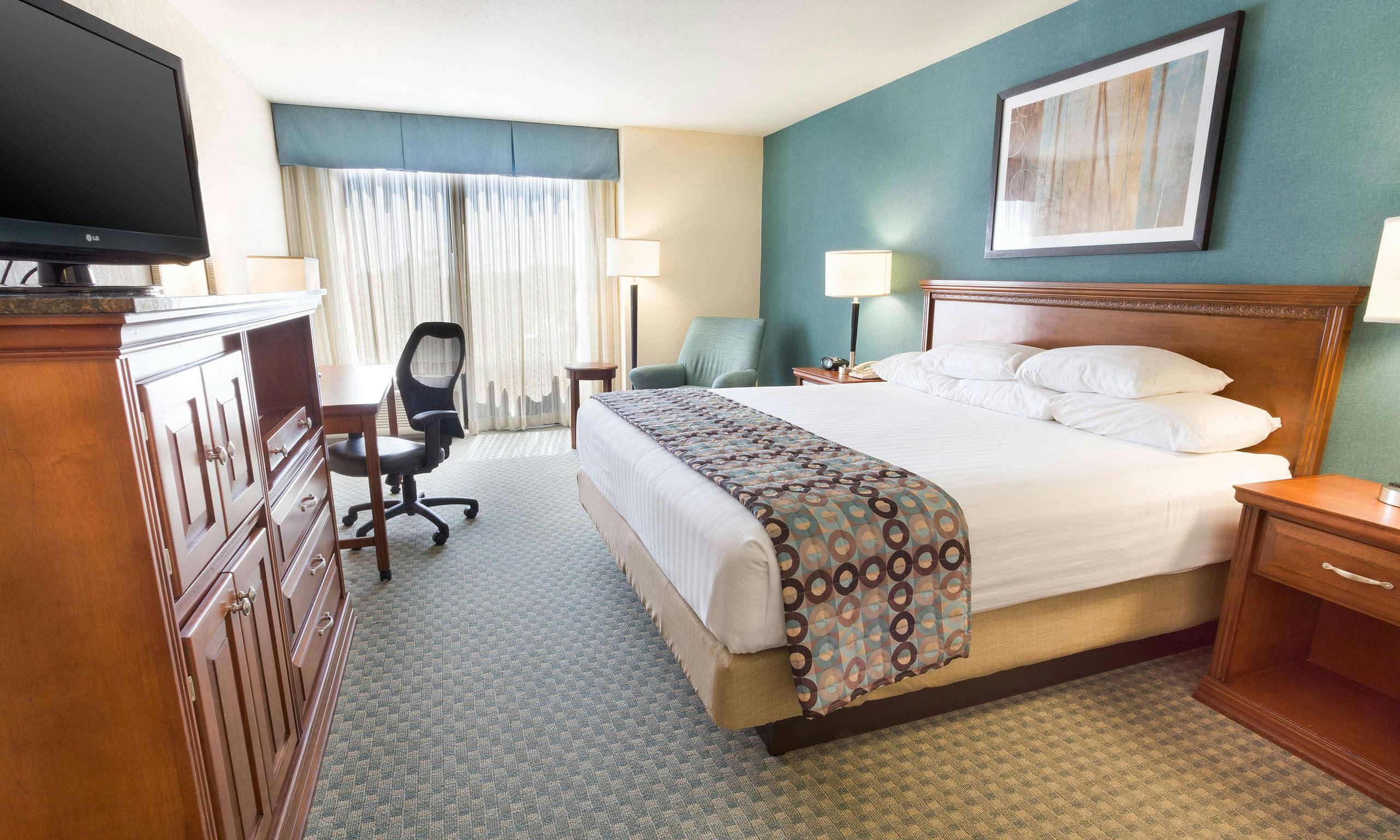 Drury Inn and Suites Birmingham Lakeshore Dr