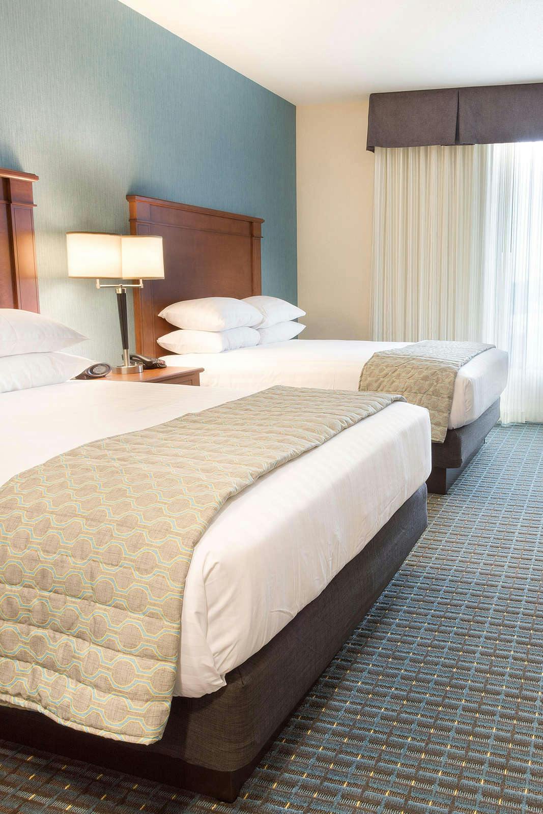 Hotel Drury Inn and Suites St Louis Brentwood photo 2