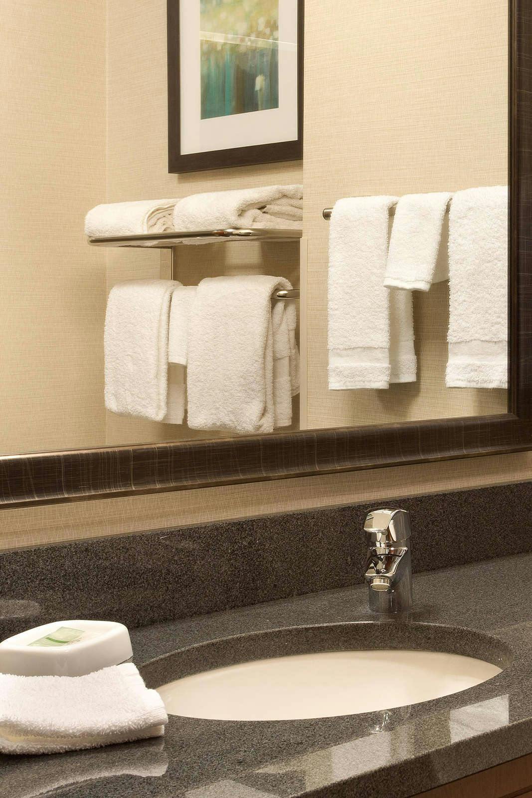 Hotel Drury Inn and Suites St Louis Brentwood photo 4