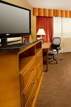 Hotel Drury Inn and Suites Phoenix Airport photo 2