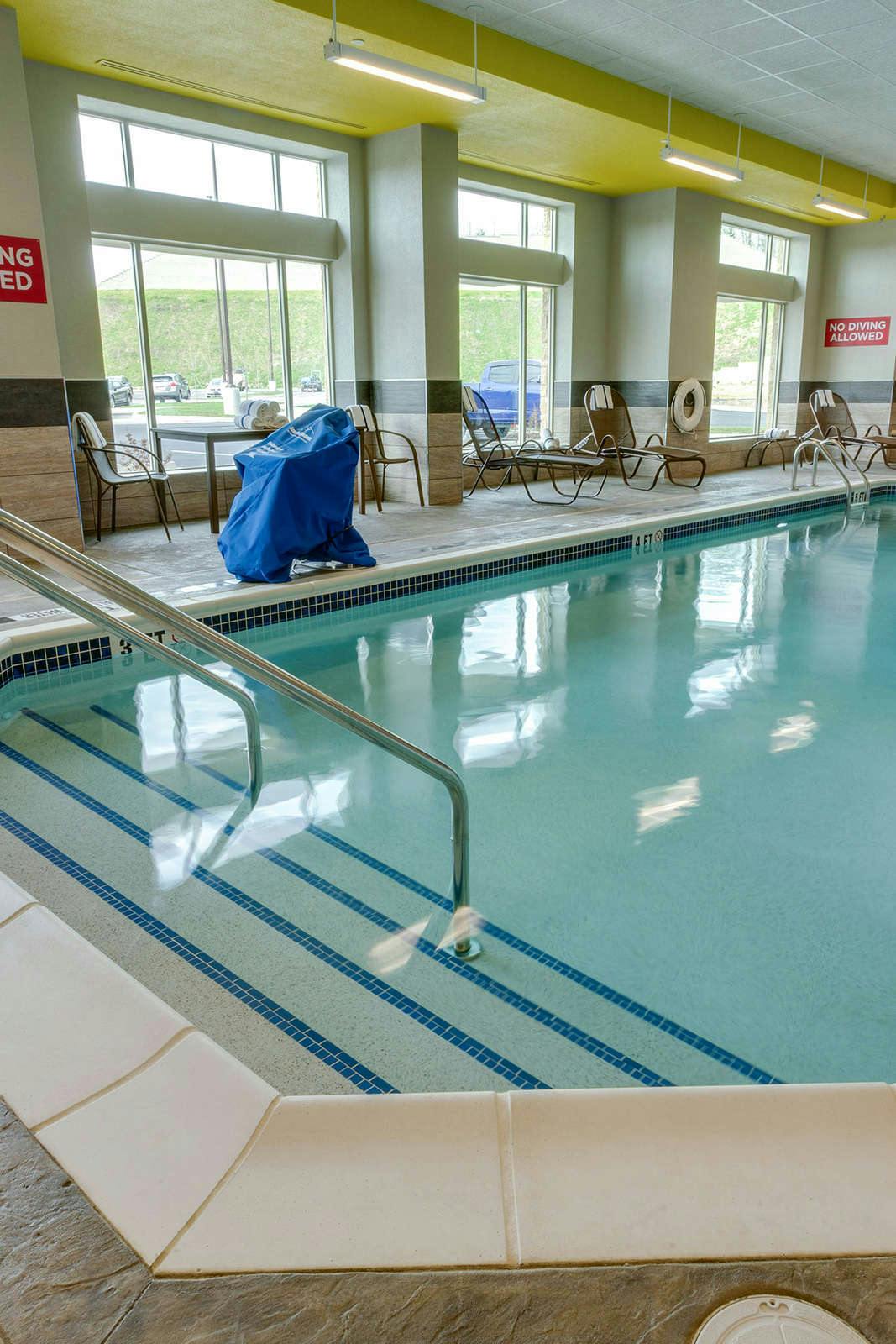 Hotel Drury Inn and Suites Pittsburgh Airport Settlers Ridge photo 5