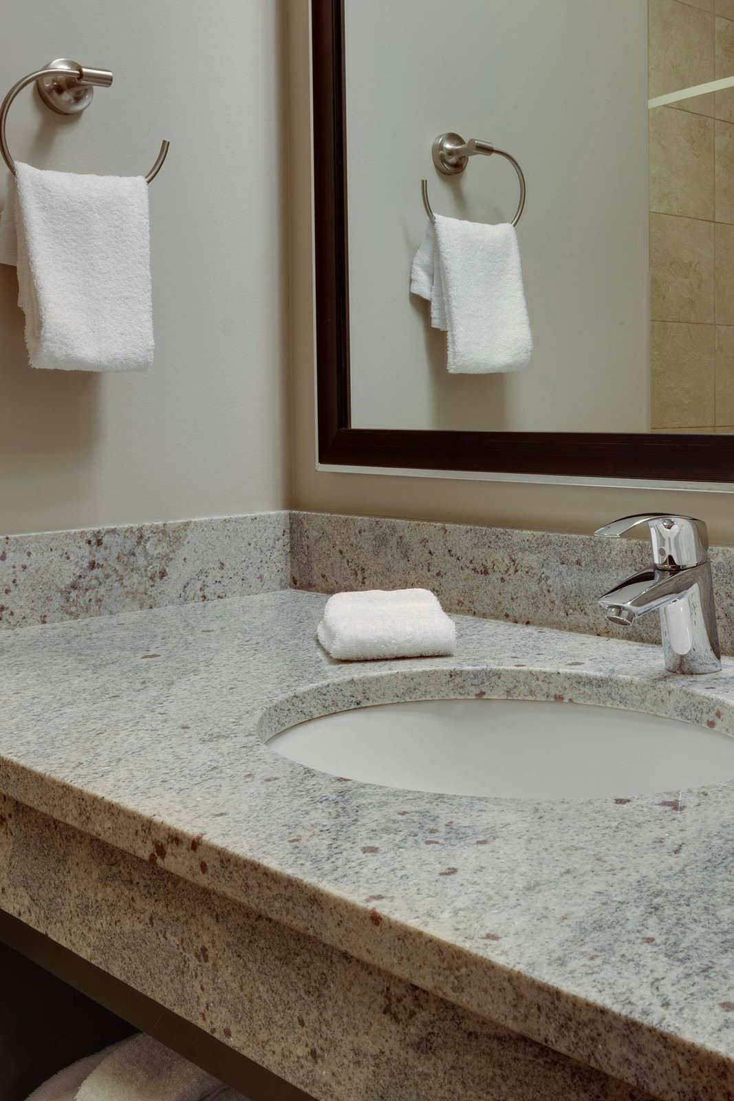 Hotel Drury Inn and Suites Pittsburgh Airport Settlers Ridge photo 3