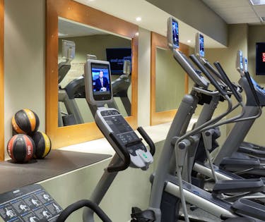 Hilton Garden Inn Toronto Airport Toronto Yyz Hoteltonight