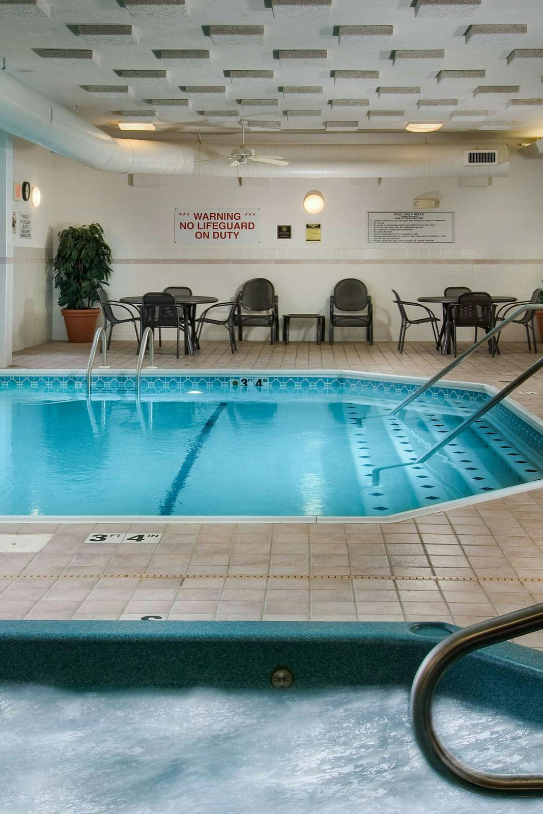 Hotel Drury Inn and Suites St Louis Fairview Heights photo 1