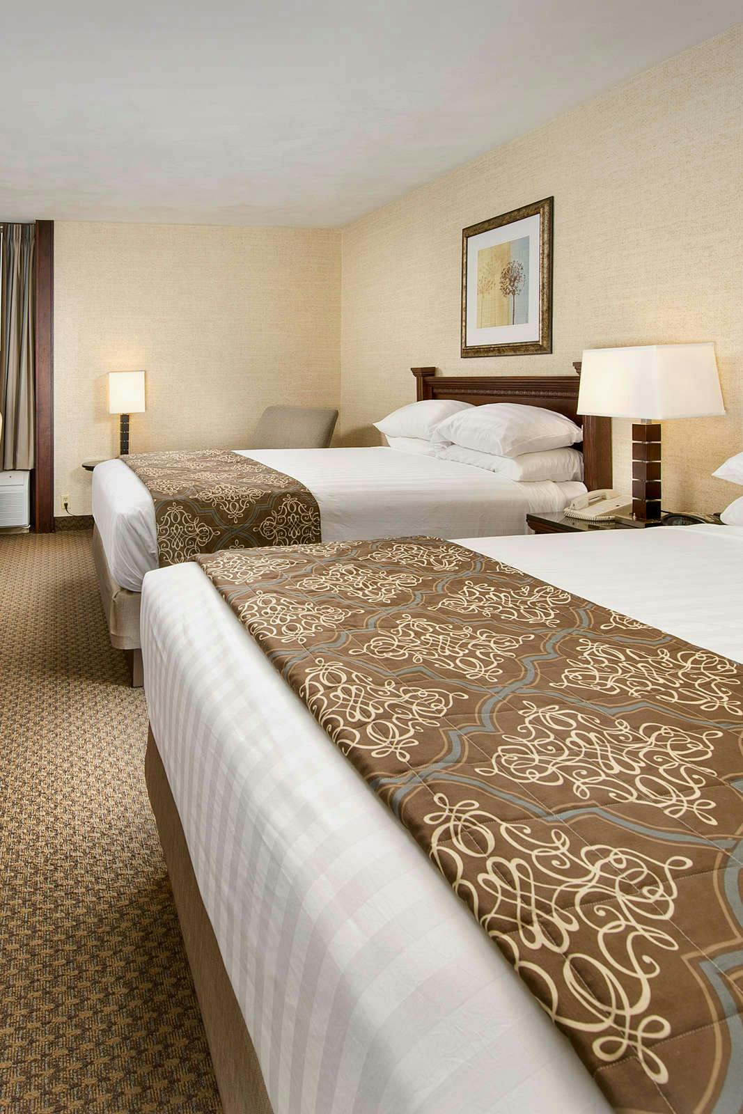 Hotel Drury Inn and Suites St Louis Fairview Heights photo 3