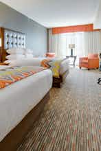 Hotel Drury Inn and Suites Charlotte Arrowood photo 4