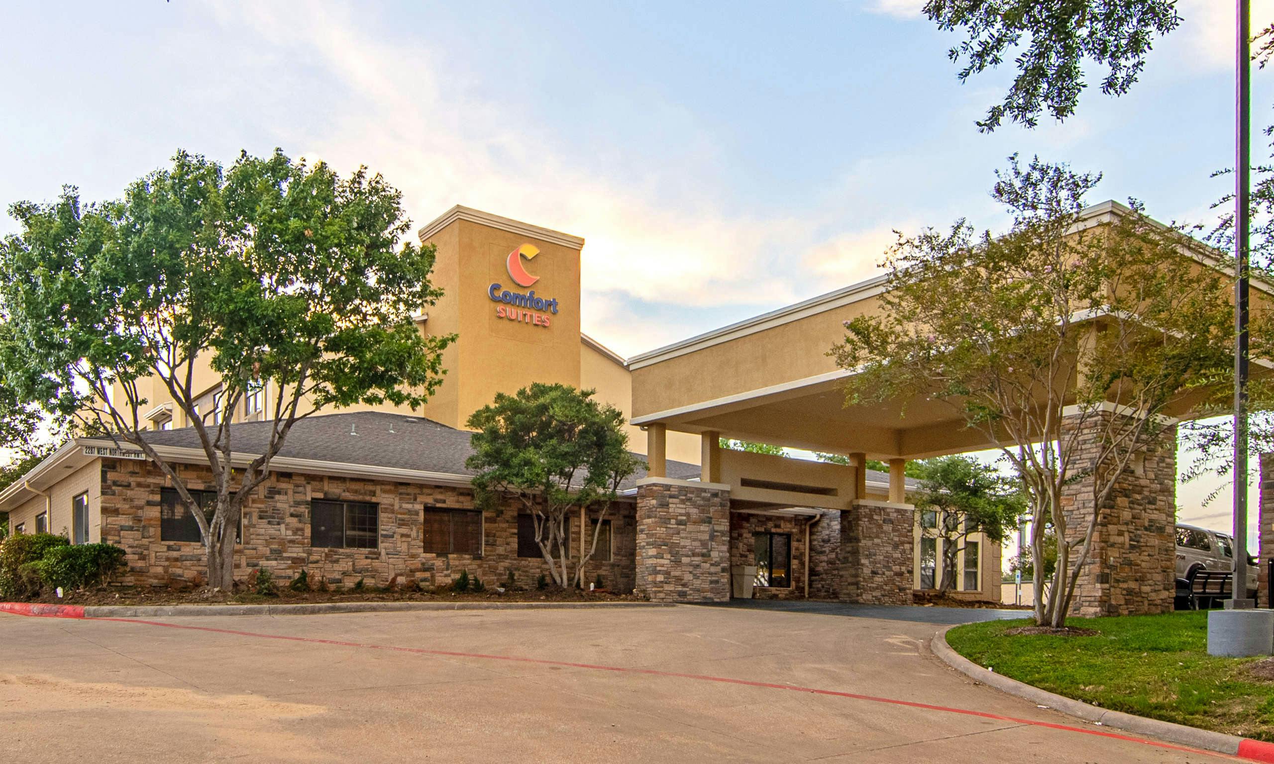 Comfort Suites NW Dallas Near Love Field
