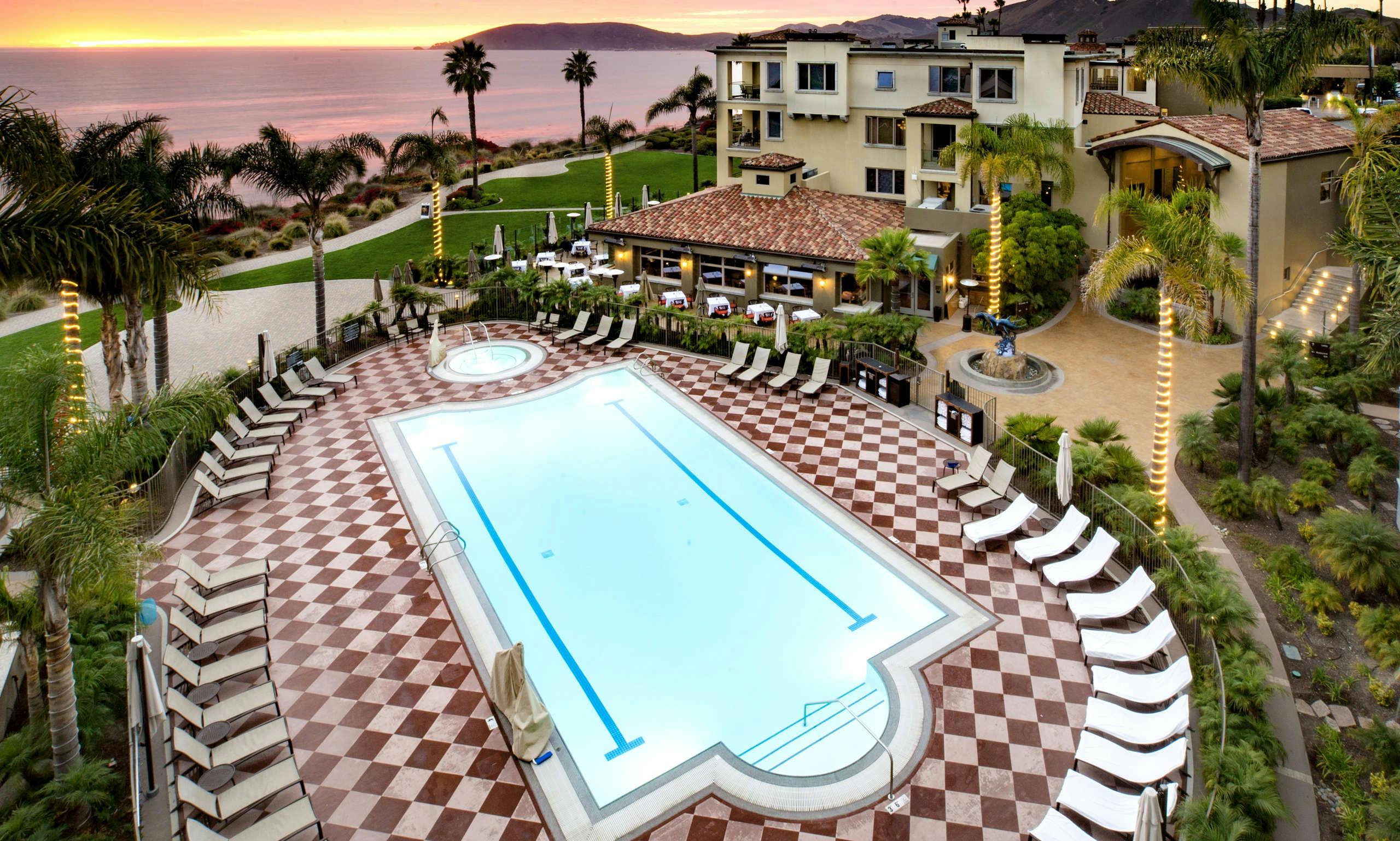 Dolphin Bay Resort & Spa