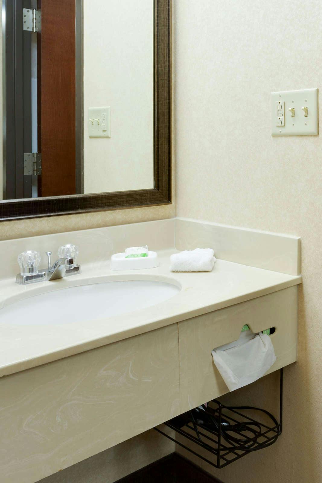 Pear Tree Inn Sikeston Missouri Around Me Hoteltonight