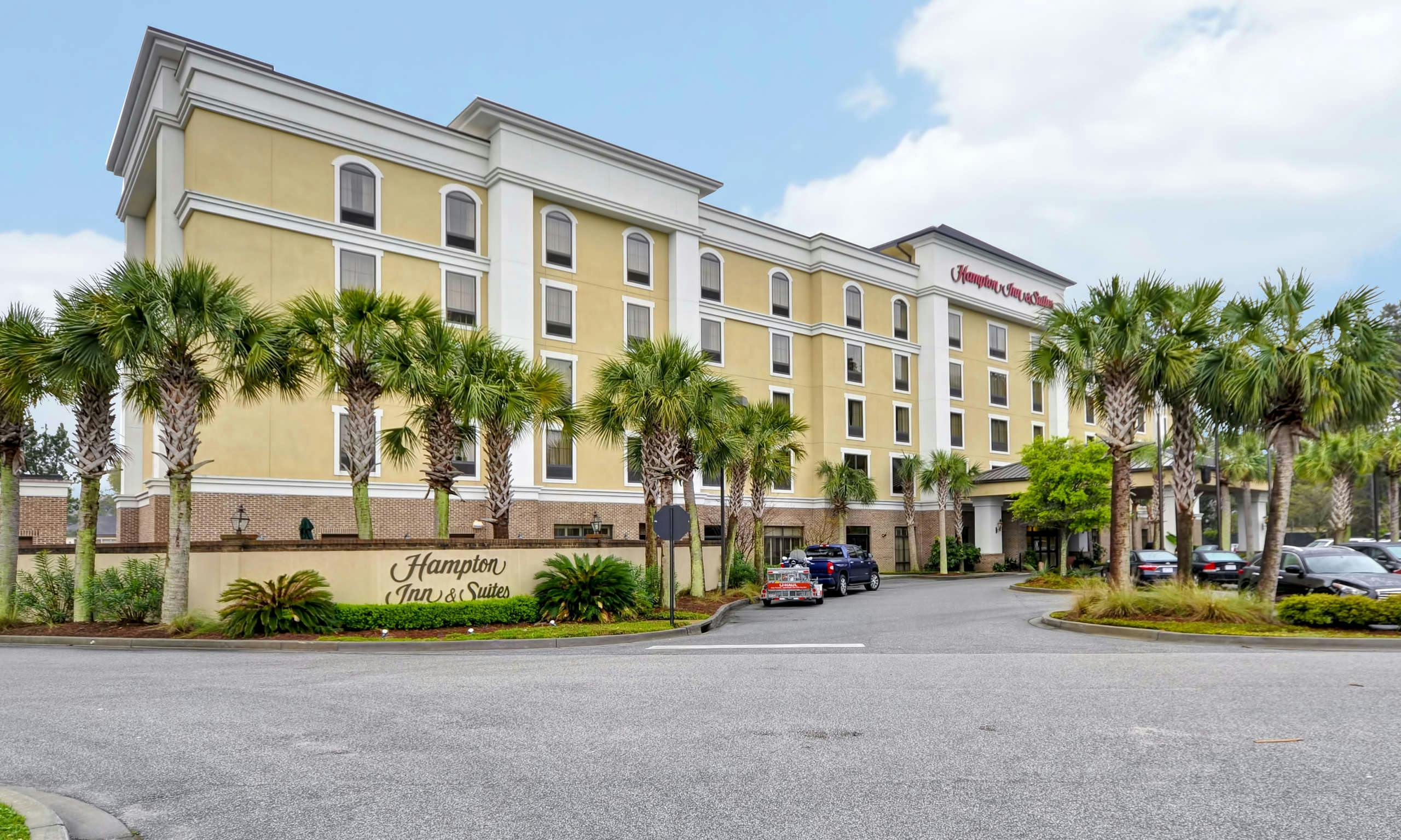 Hampton Inn & Suites North Charleston- University Blvd.