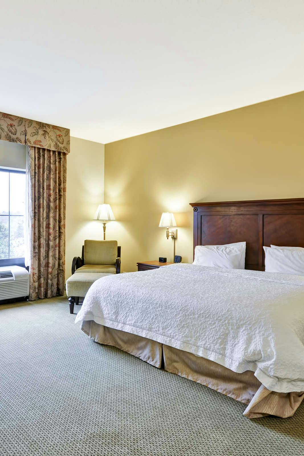 Hotel Hampton Inn & Suites North Charleston- University Blvd. photo 1