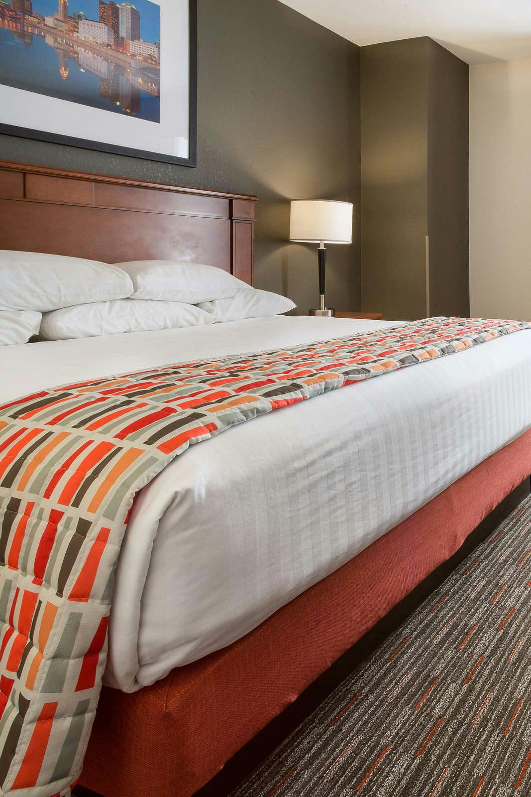 Hotel Drury Inn and Suites Columbus Grove City photo 2