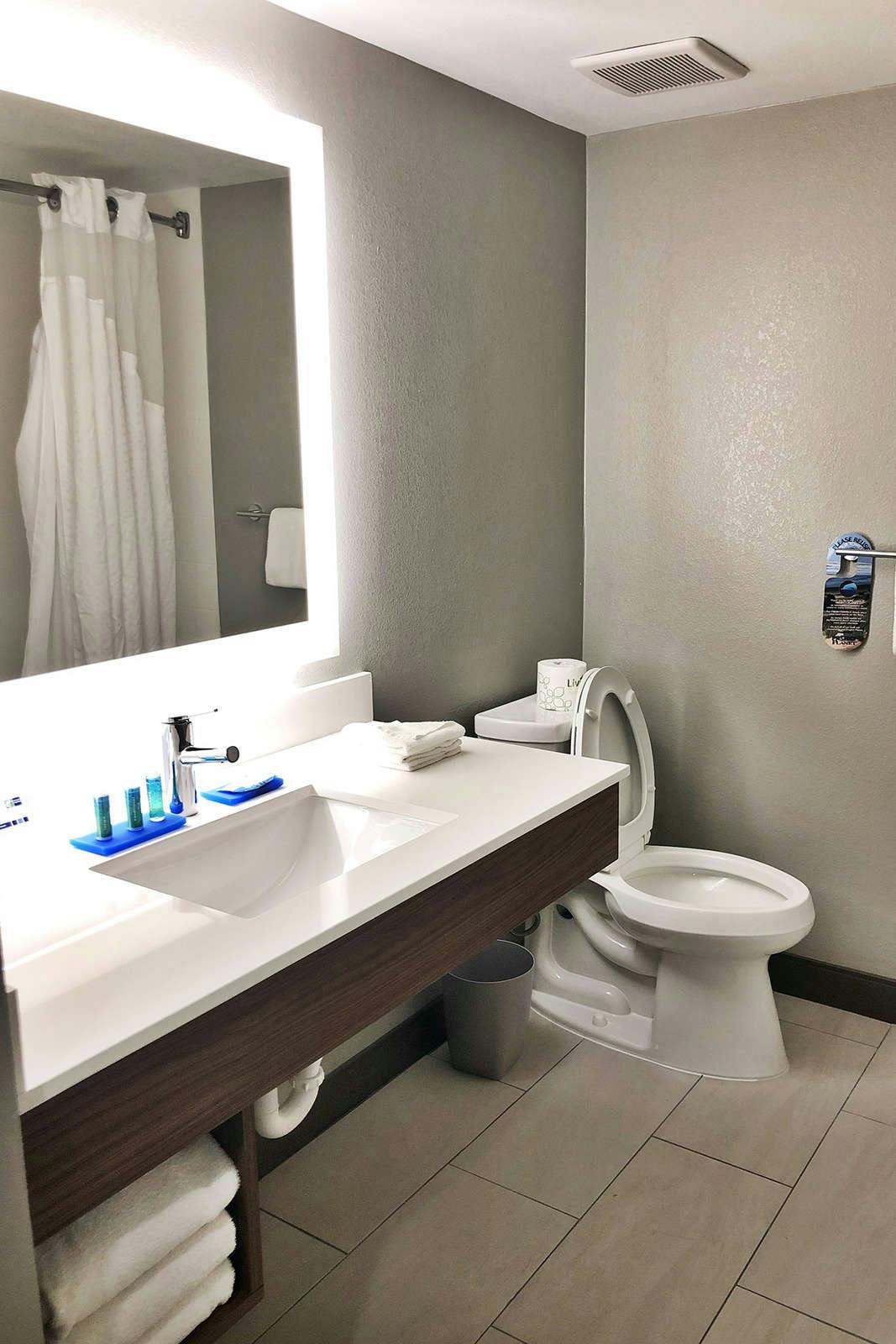 Hotel Holiday Inn Express Boca Raton West photo 5