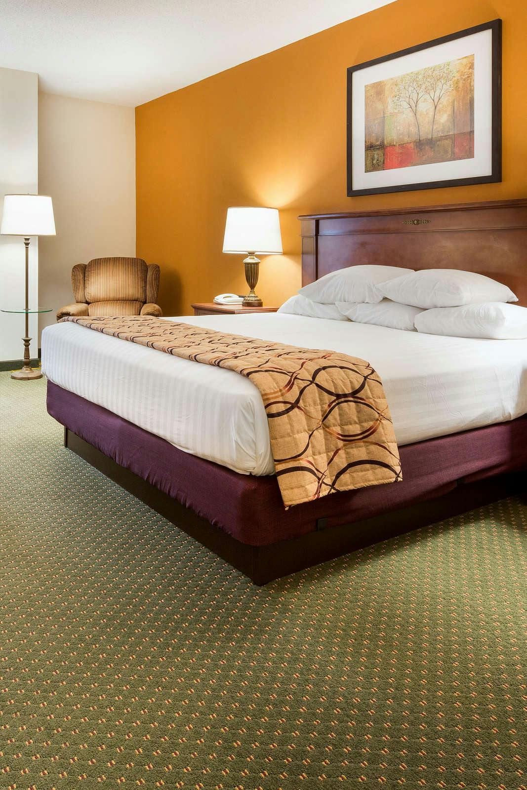 Hotel Drury Inn and Suites Meridian photo 3