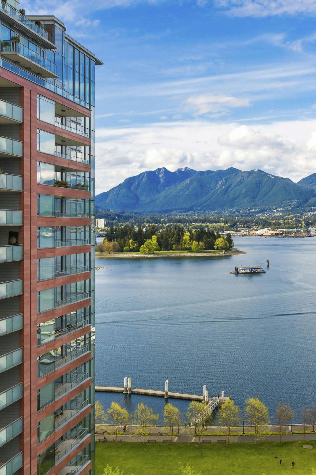 Pinnacle Hotel Vancouver Harbourfront