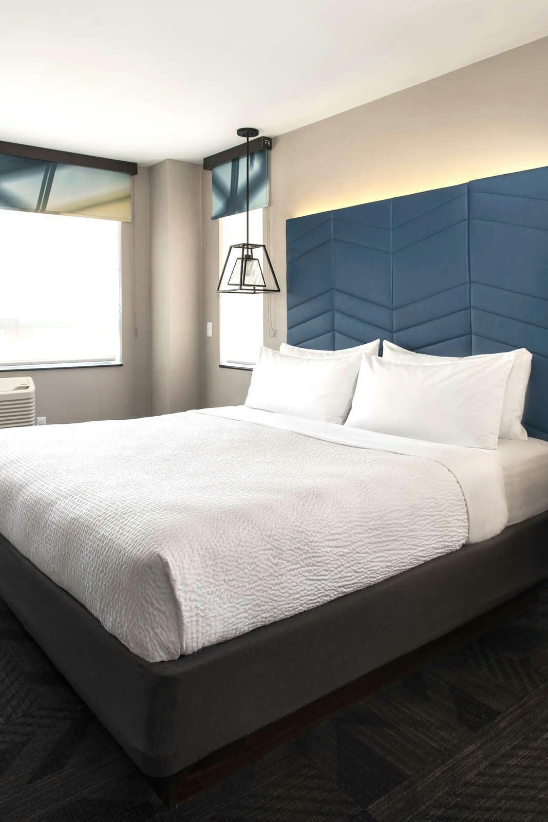 Hotel Four Points by Sheraton Manhattan SoHo Village photo 2