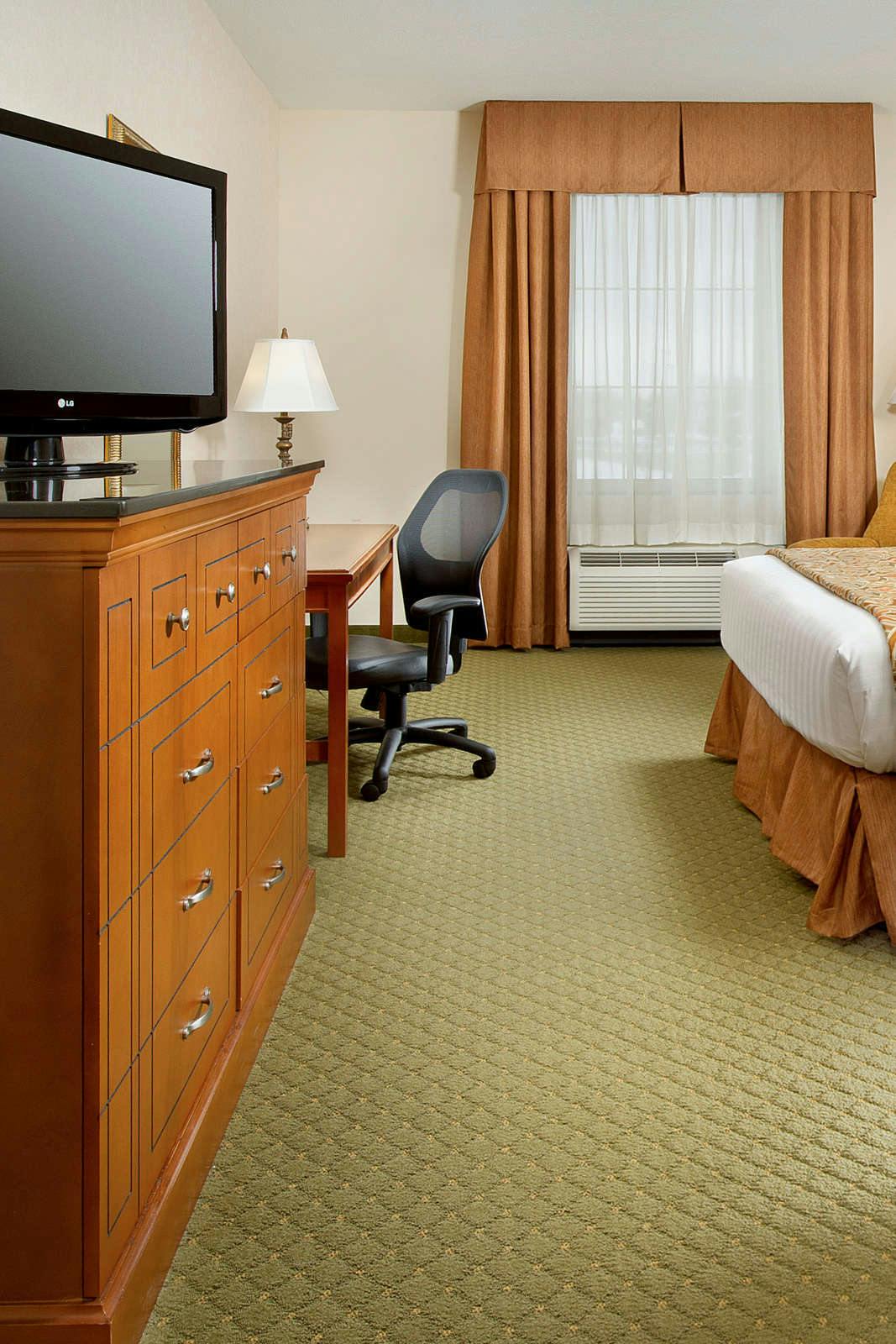 Hotel Drury Inn and Suites St Louis Arnold photo 5