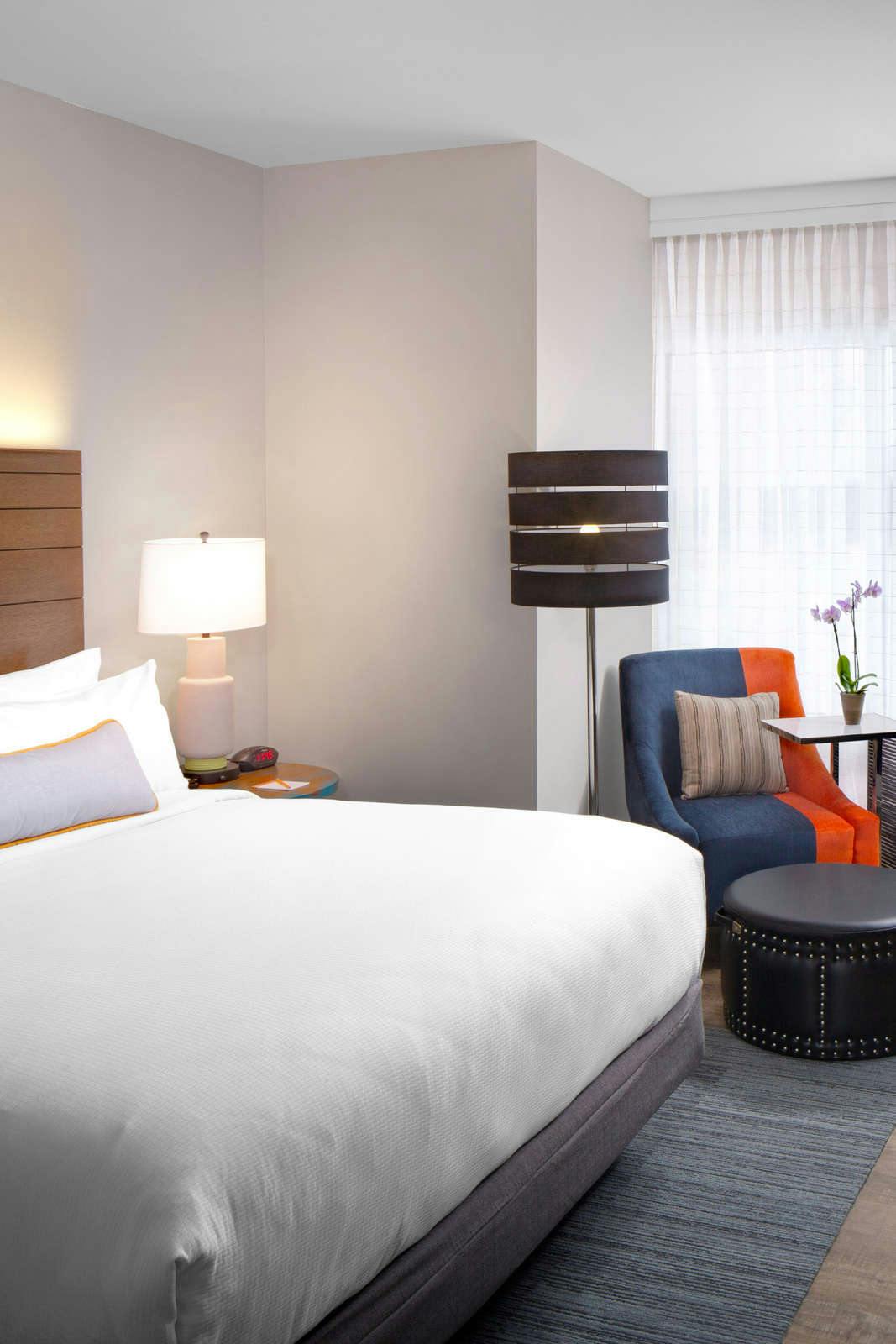 Hotel Hotel Indigo Gainesville Celebration Pointe photo 2