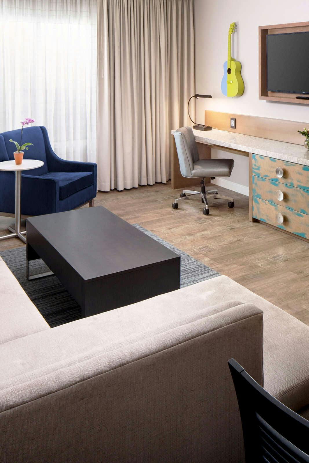 Hotel Hotel Indigo Gainesville Celebration Pointe photo 4