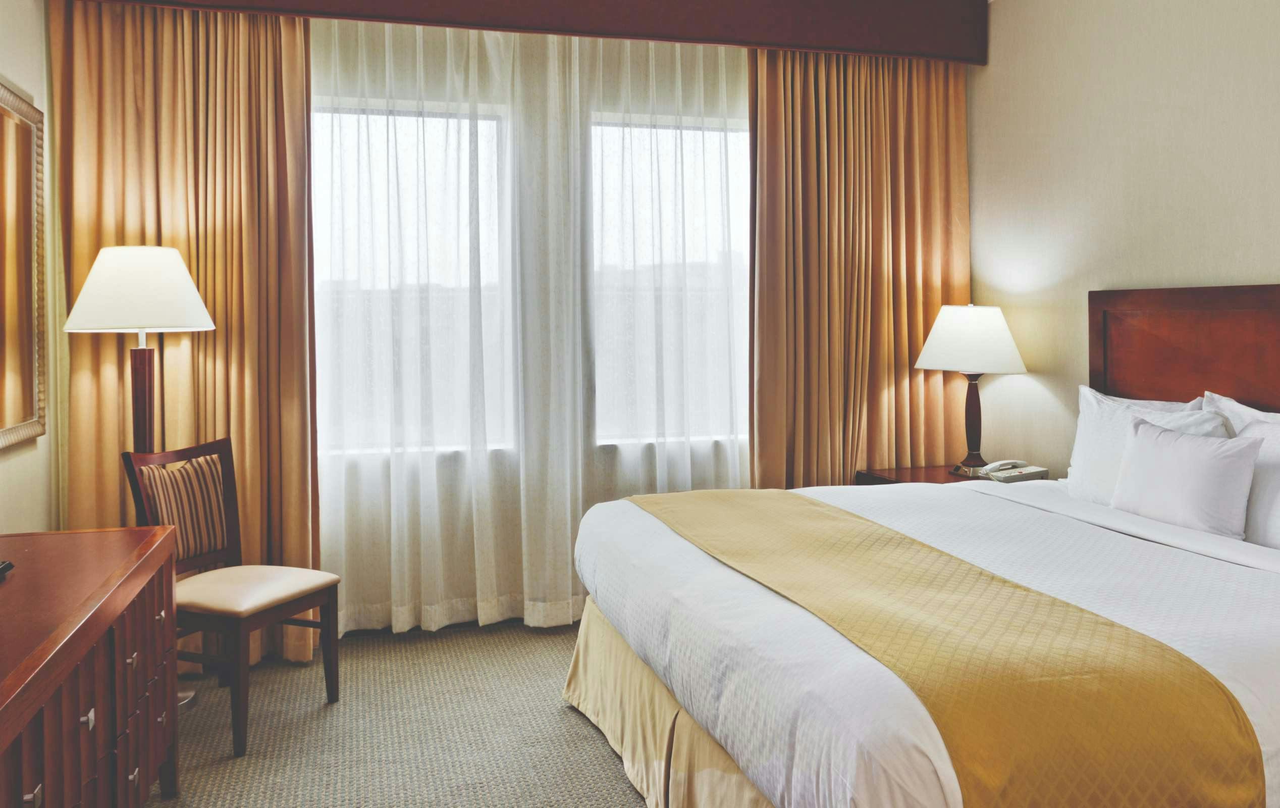 Hotel DoubleTree Suites by Hilton Hotel Philadelphia West photo 3