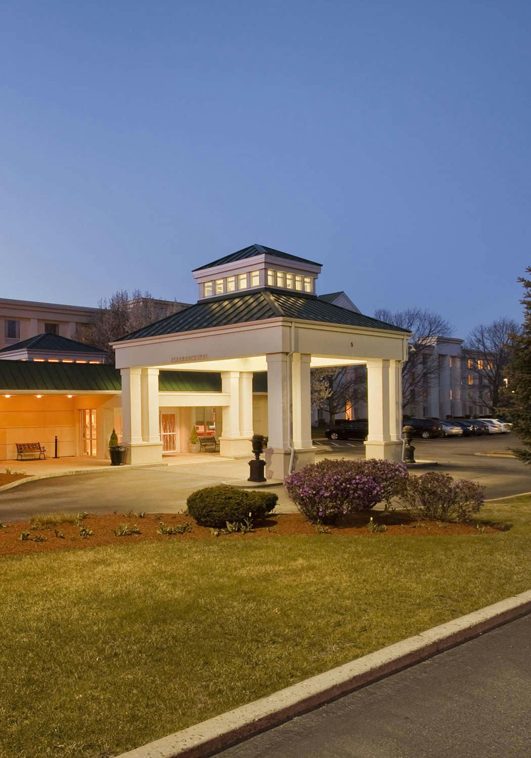 Hilton Garden Inn Boston Burlington Boston Hoteltonight