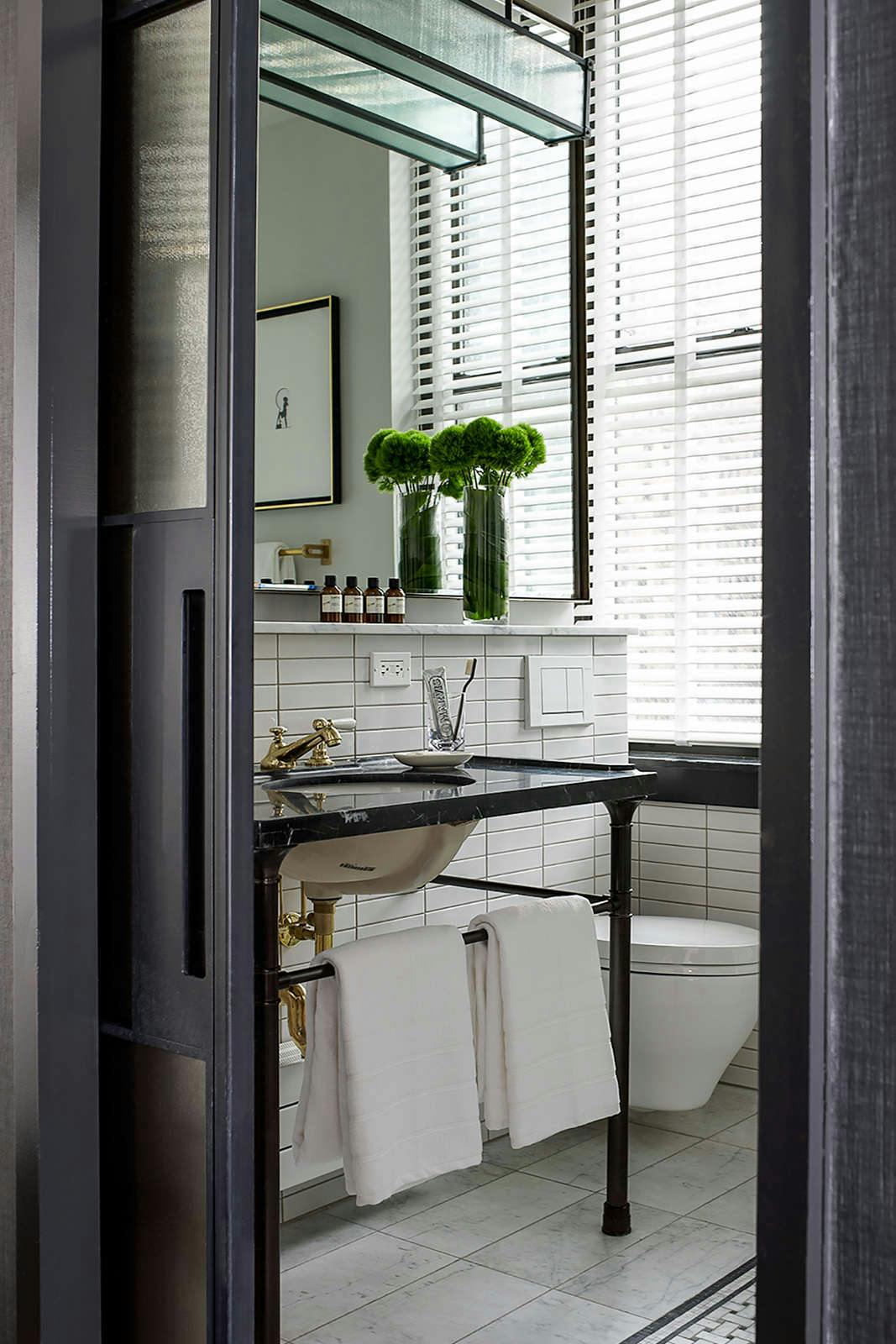 Hotel The Refinery NYC photo 5