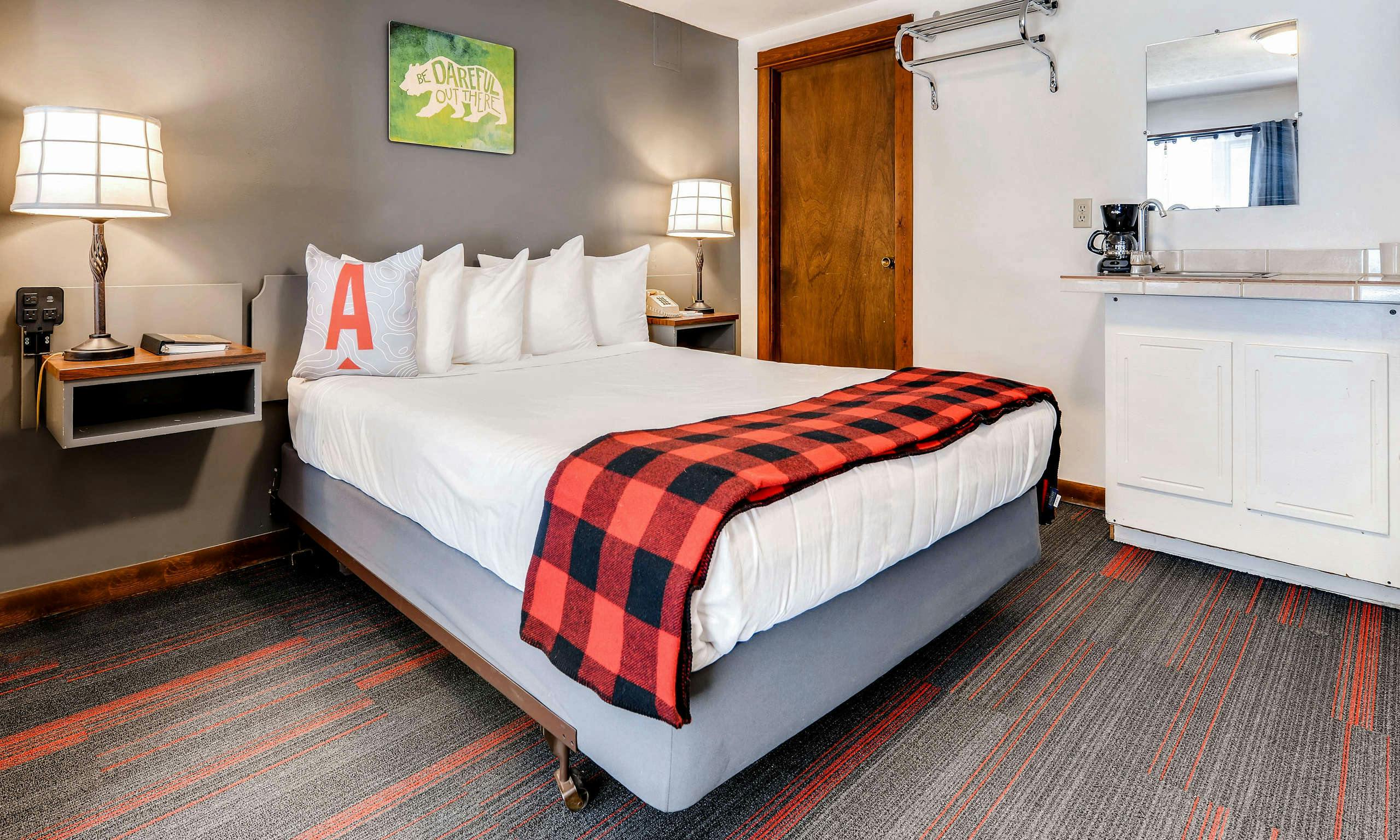 Boulder Adventure Lodge