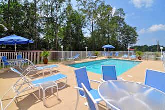 Hotel Holiday Inn Express Hotel & Suites Bonifay photo 1