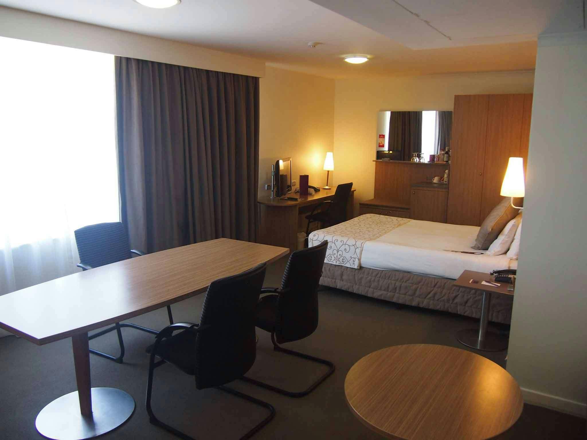 Hotel MERCURE PARRAMATTA photo 4