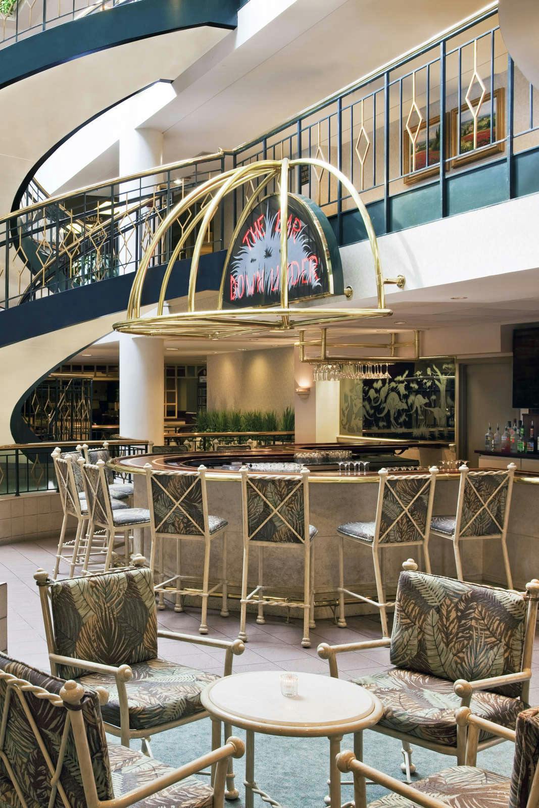 Hotel Sheraton Greensboro at Four Seasons photo 1