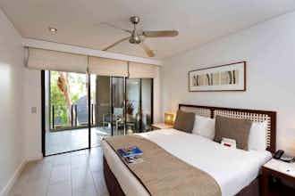 Hotel Pullman Palm Cove Sea Temple Resort And Spa photo 1