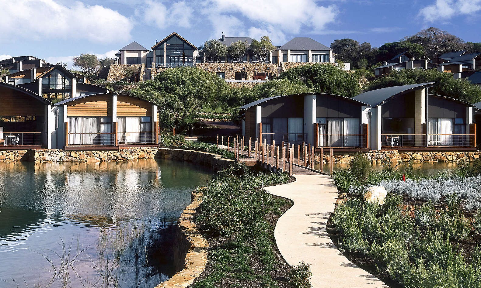 PULLMAN BUNKER BAY RESORT