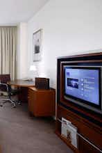 Hotel NOVOTEL CANBERRA photo 2
