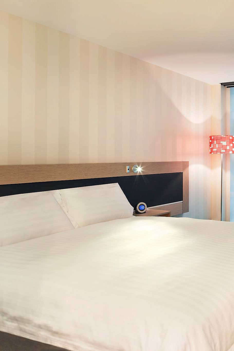 Hotel NOVOTEL MELBOURNE ON COLLINS photo 1