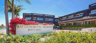 Bay Club Hotel & Marina