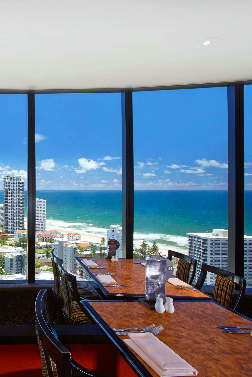 Hotel Crowne Plaza Surfers Paradise photo 2