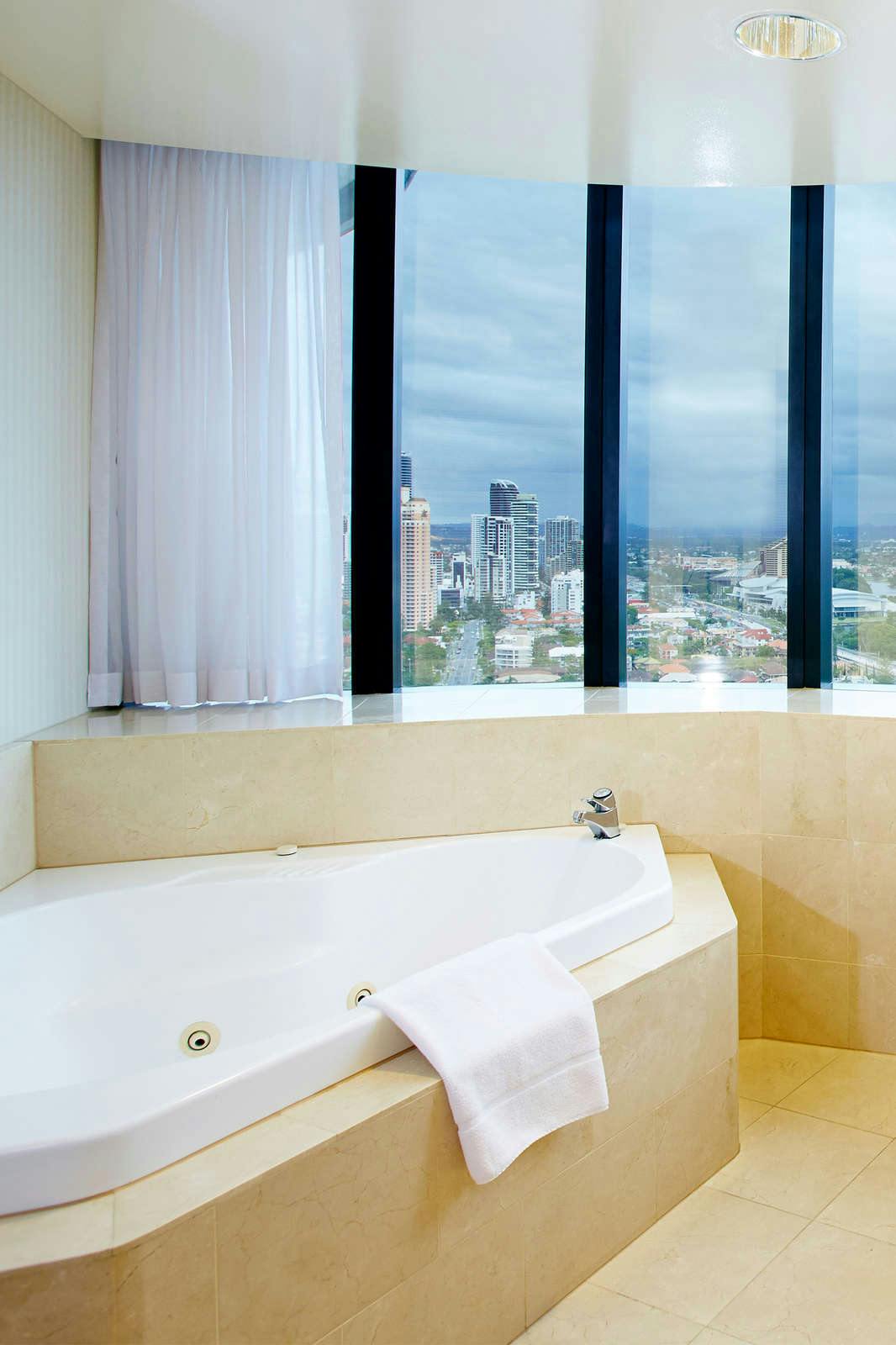 Hotel Crowne Plaza Surfers Paradise photo 5