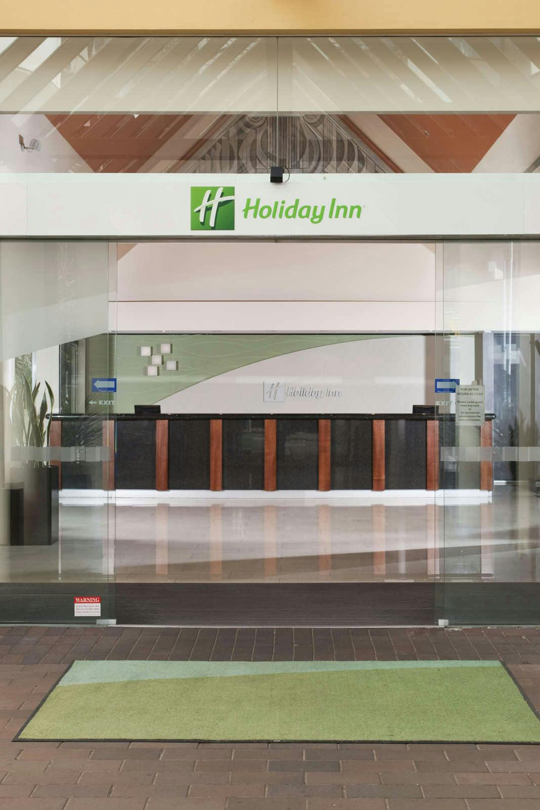 Holiday Inn Potts Point Sydney