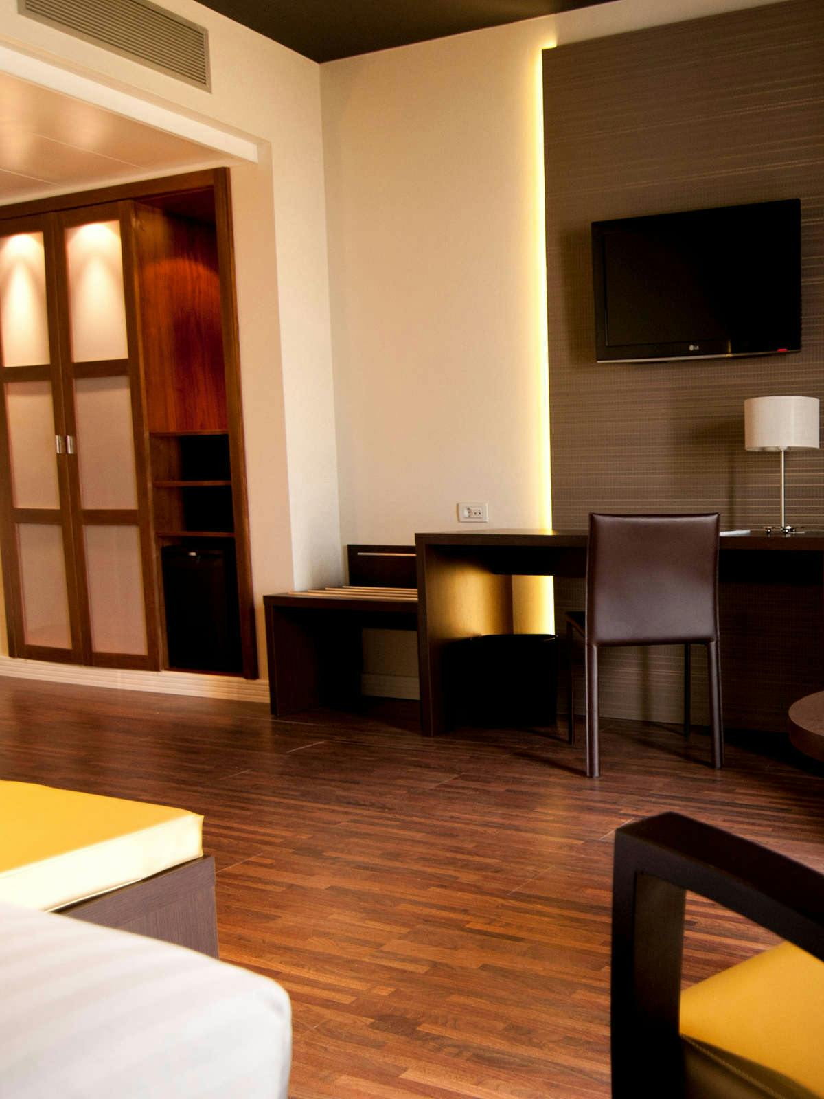 Hotel Eurostars Asta Regia photo 4