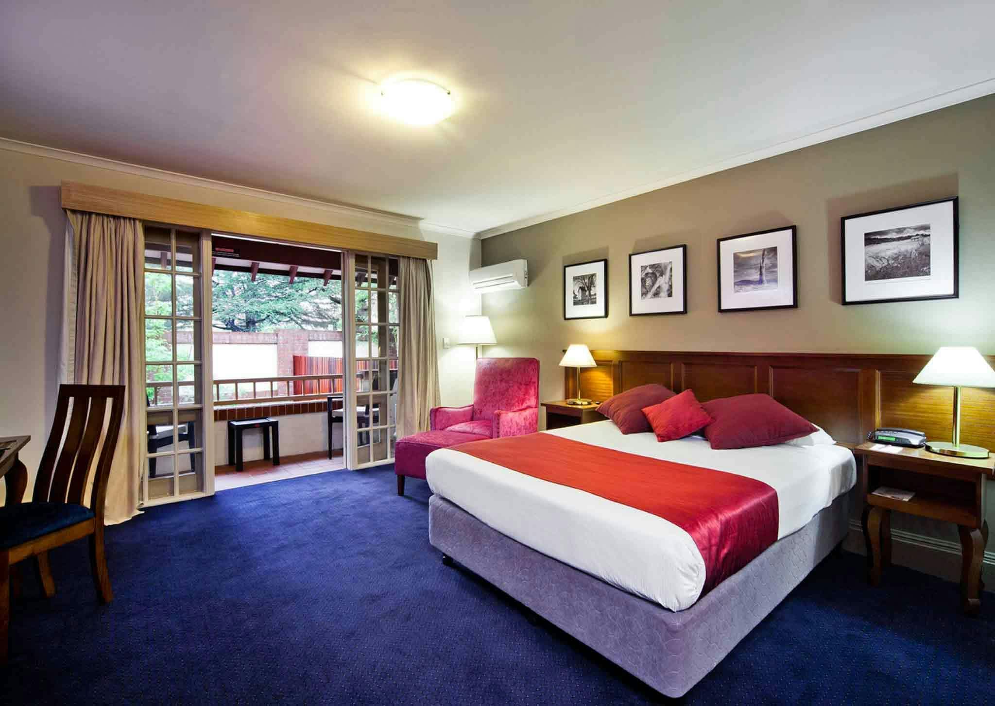 Hotel MERCURE CANBERRA photo 2