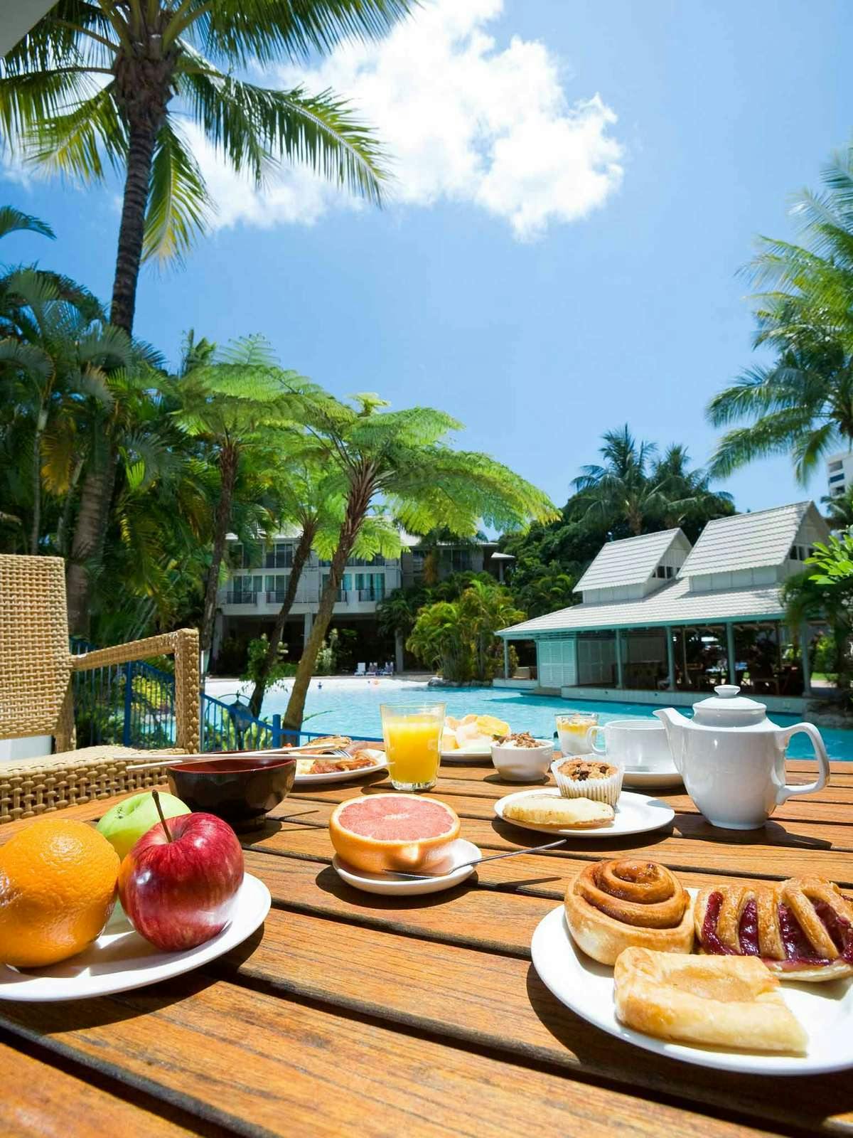 NOVOTEL CAIRNS OASIS RESORT