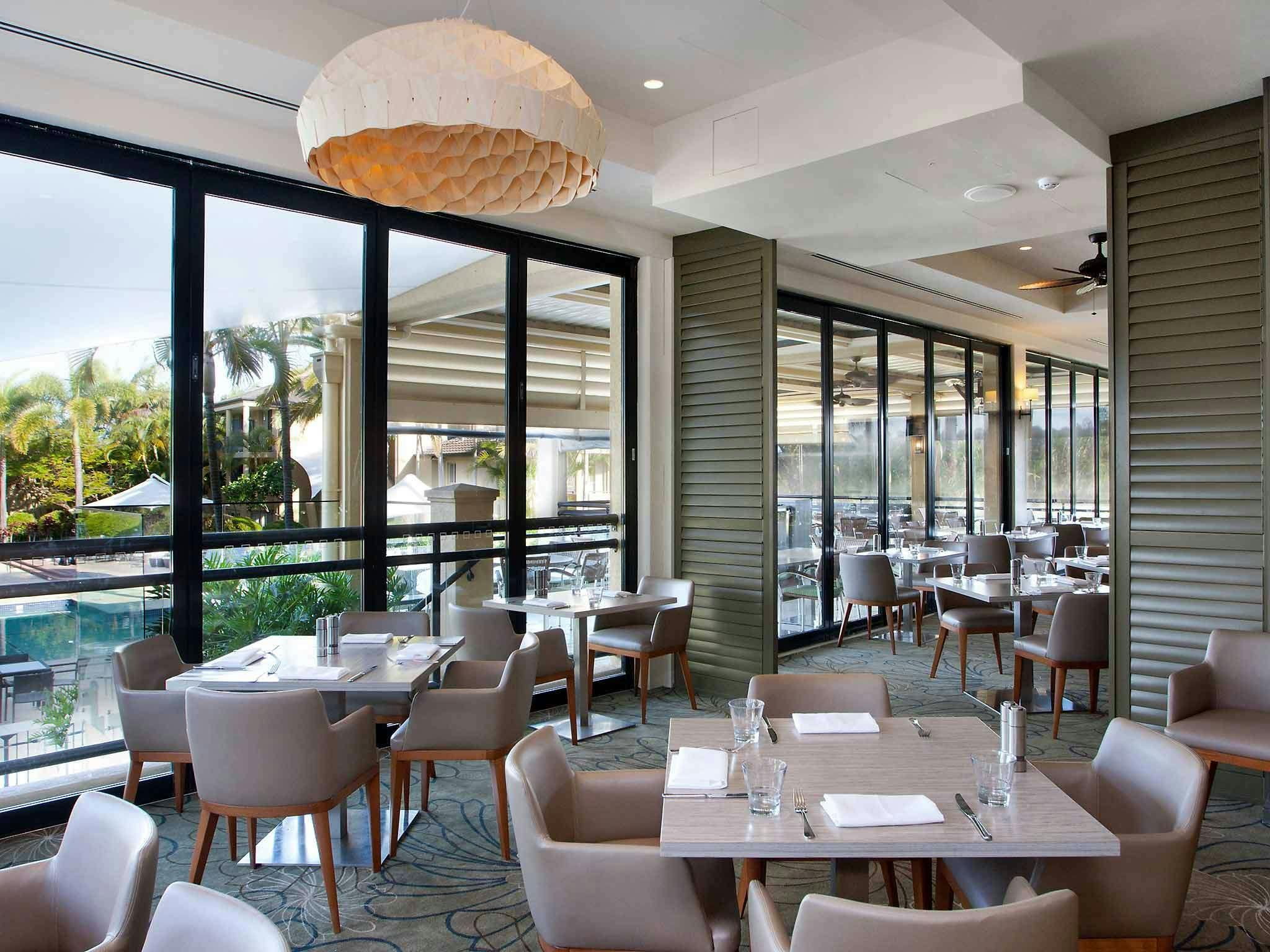 Hotel Mercure Gold Coast Resort photo 4