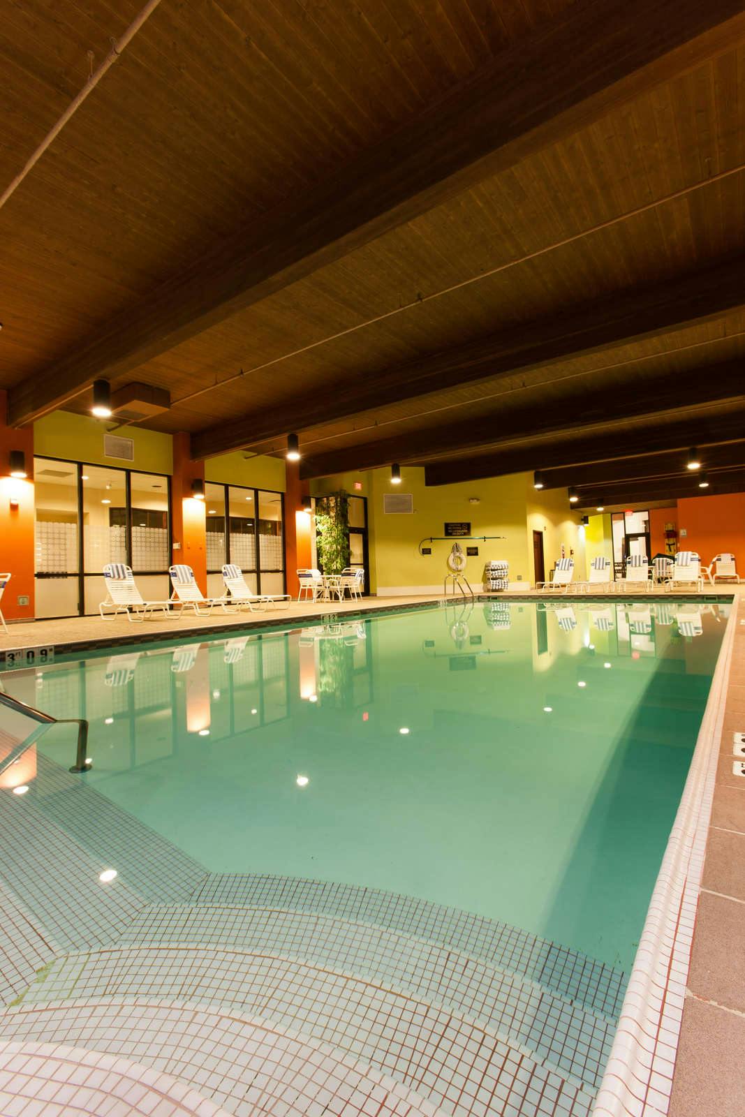 Hotel Embassy Suites by Hilton Indianapolis North photo 1