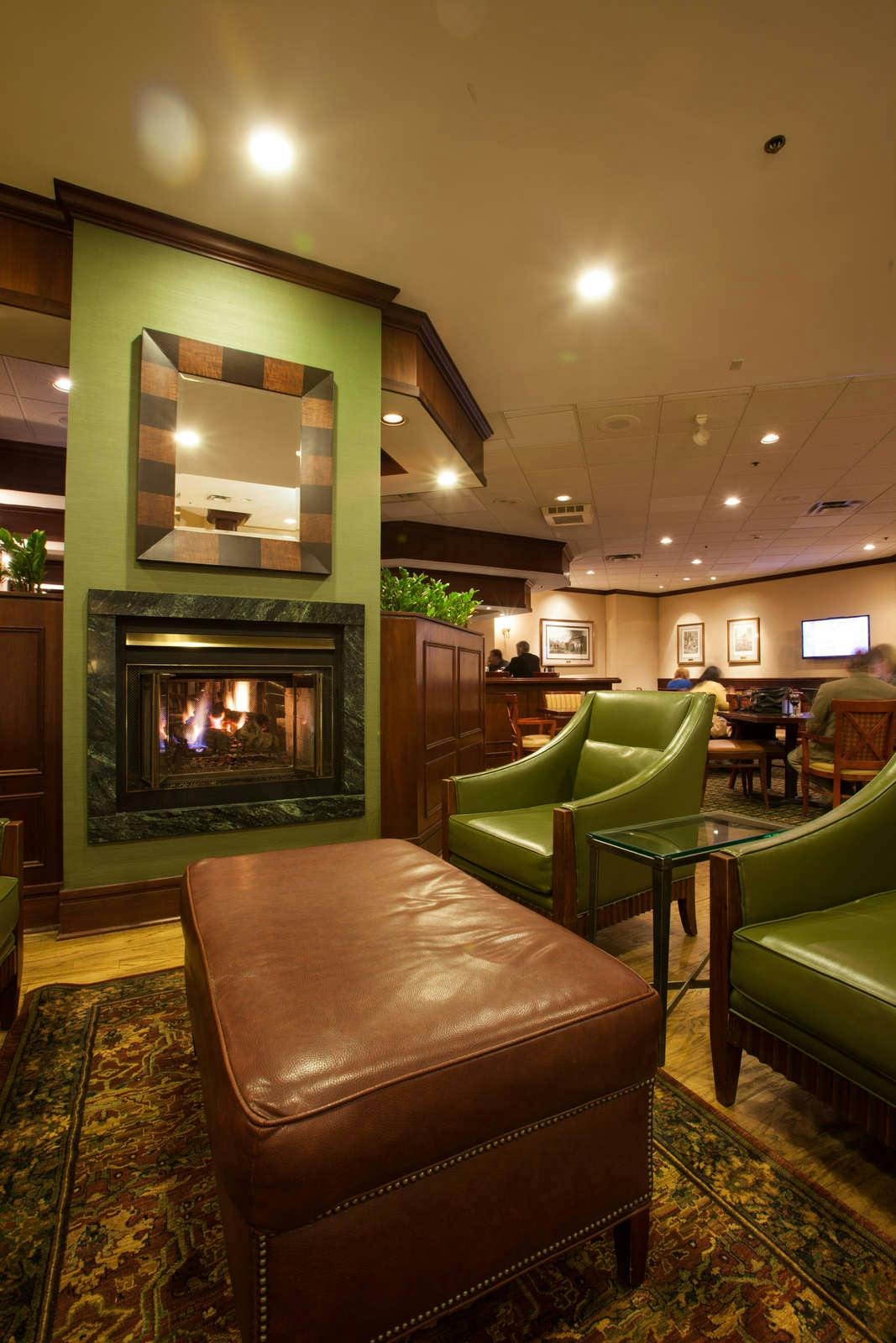 Hotel Embassy Suites by Hilton Indianapolis North photo 2